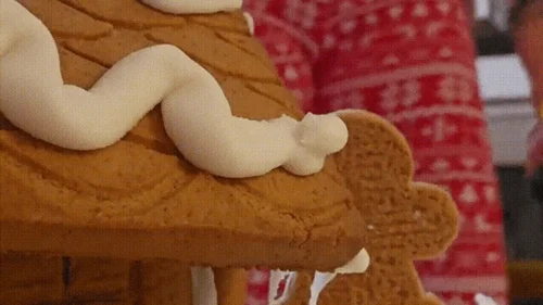 Roxxxy Renee - Giantess Elf is Hungry, For You!