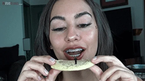 Oralvore - Wink in, 