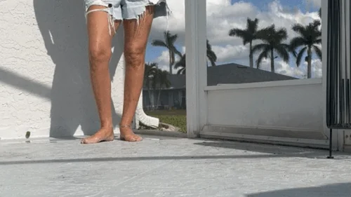 Goddess Kiki - Giantess mommy