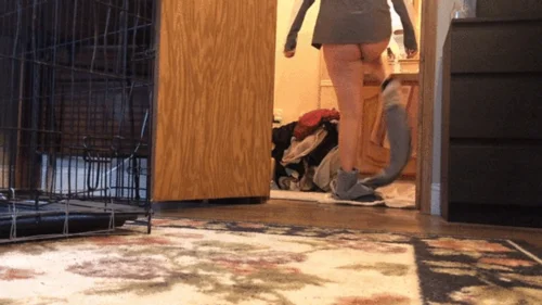 Mxmae - Teeny hides in Giantess dirty laundry, gets thrown into the washing machine