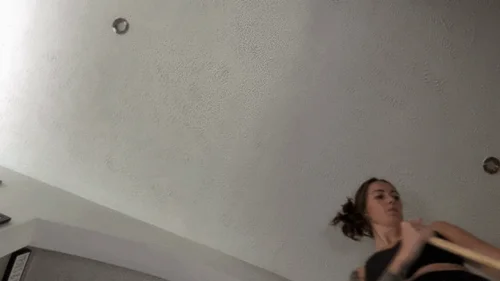 Giantess Ashton - Risky