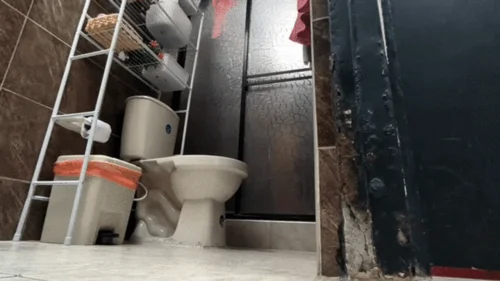 Soyisaoficialx - tiny man I spy me while I do my dairy