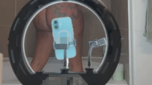 Big Ebony Ass And Pretty Feet - Ebony Giantess tiny boyfriend helps BTS