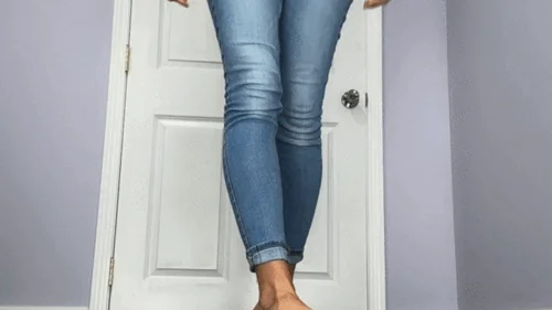 Giantess Ashton - Well [Carried Out]