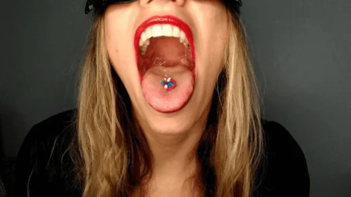 Penny's Place - Giantess eats sprinkles City